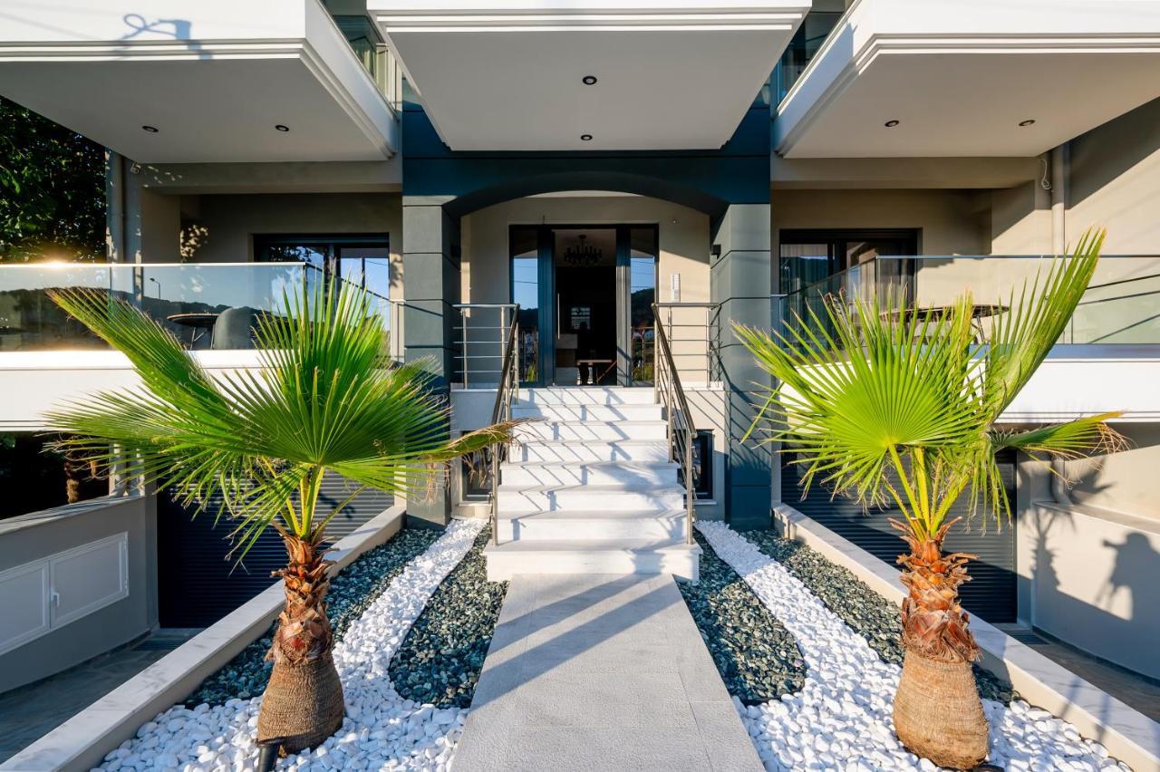 Blue Wave Luxury Suites Nea Iraklitsa Esterno foto