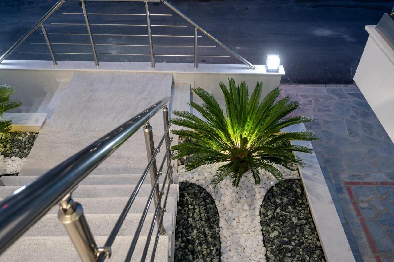 Blue Wave Luxury Suites Nea Iraklitsa Esterno foto