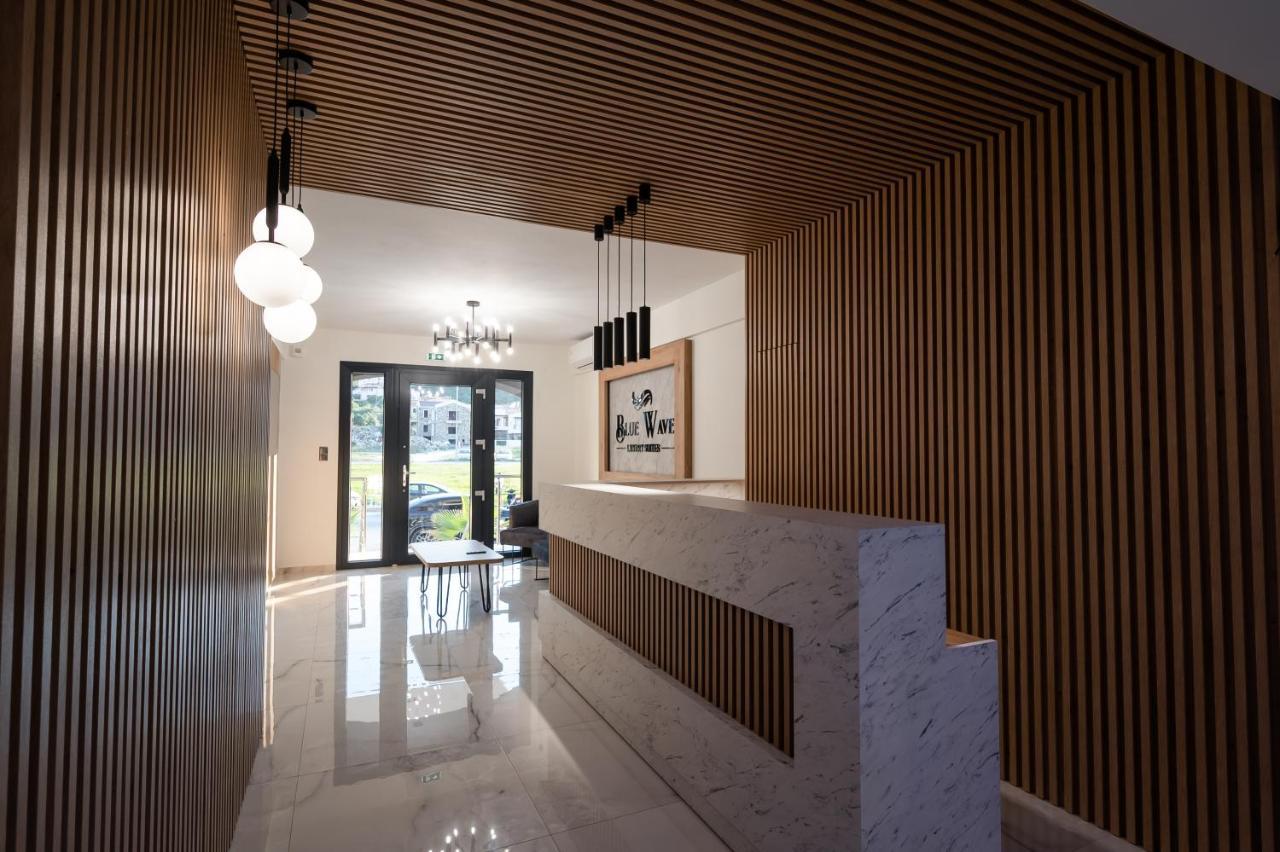 Blue Wave Luxury Suites Nea Iraklitsa Esterno foto