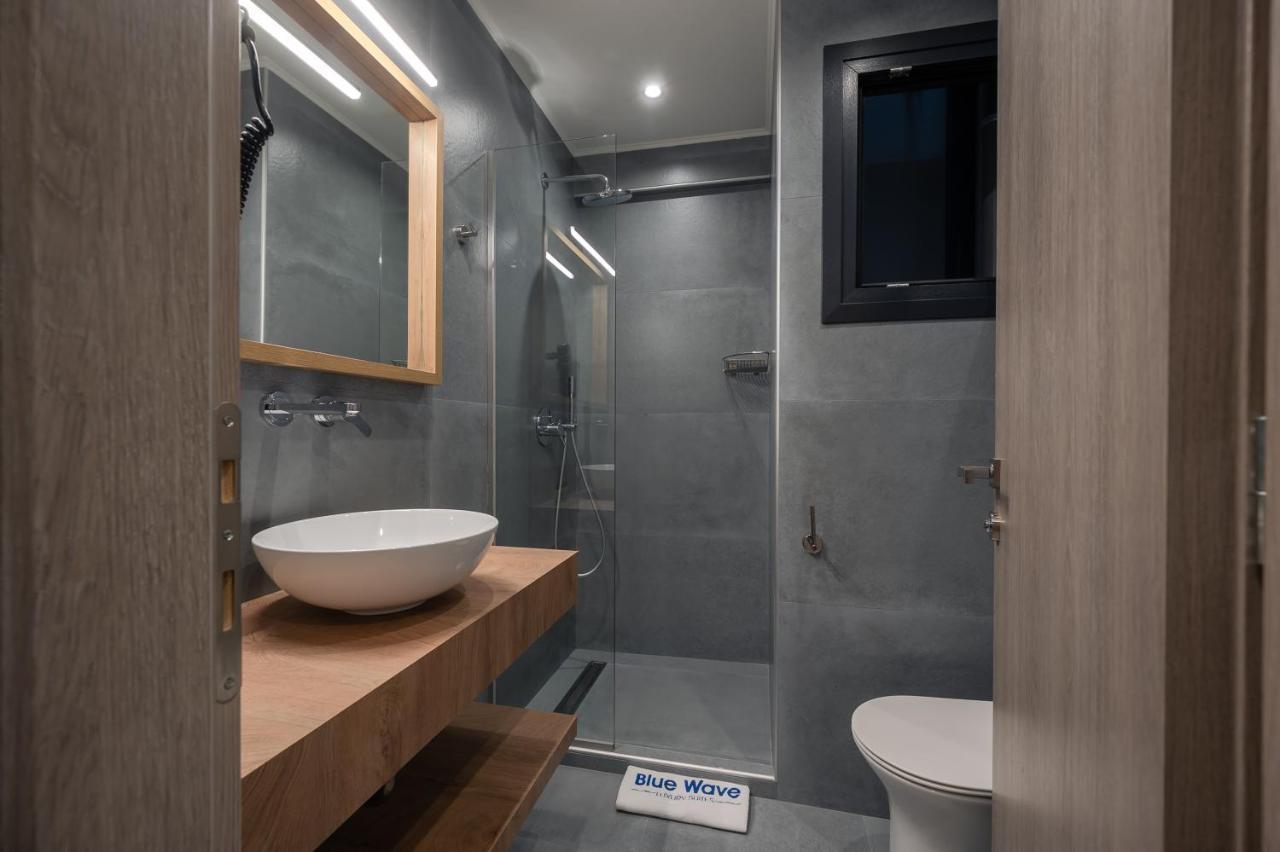 Blue Wave Luxury Suites Nea Iraklitsa Esterno foto