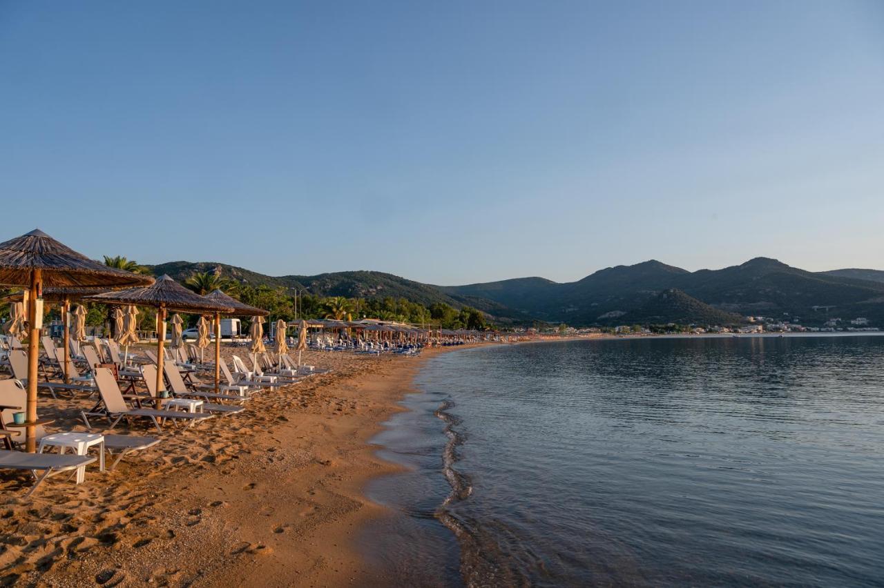 Blue Wave Luxury Suites Nea Iraklitsa Esterno foto